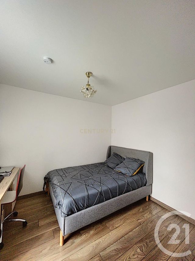 Afficher la photo en grand Appartement F4 à vendre - 4 pièces - 79.0 m2 - BOBIGNY - 93 - ILE-DE-FRANCE - Century 21 Agence Marcus