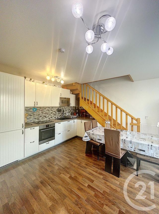 Afficher la photo en grand Appartement F4 à vendre - 4 pièces - 79.0 m2 - BOBIGNY - 93 - ILE-DE-FRANCE - Century 21 Agence Marcus