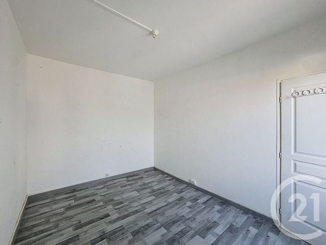Appartement F2 à vendre - 2 pièces - 28.5 m2 - BOBIGNY - 93 - ILE-DE-FRANCE - Century 21 Agence Marcus