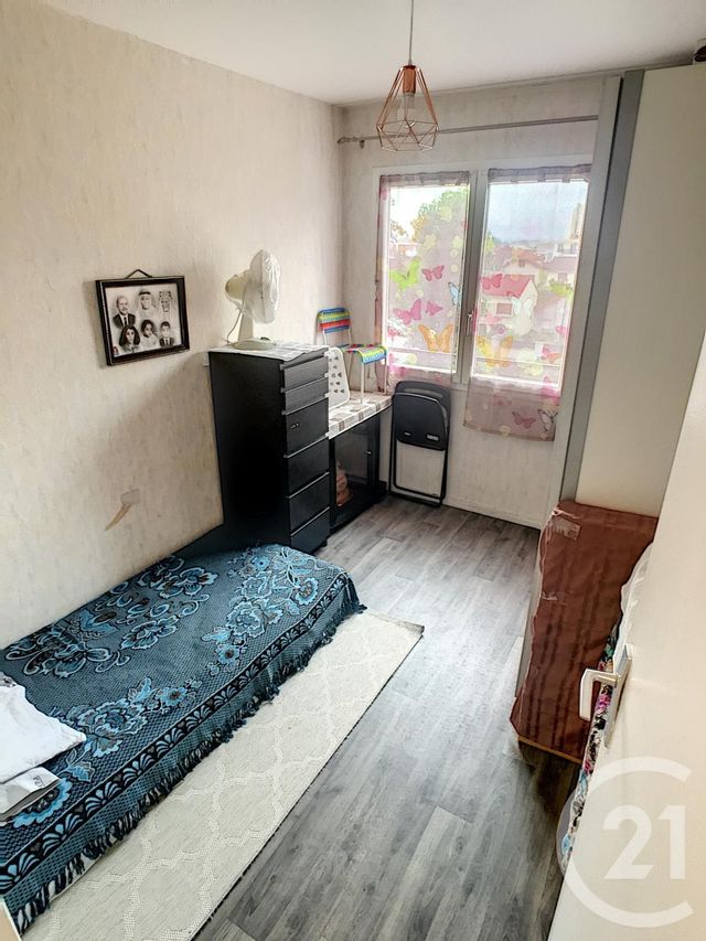 Afficher la photo en grand Appartement F4 à vendre - 4 pièces - 62.31 m2 - DRANCY - 93 - ILE-DE-FRANCE - Century 21 Agence Marcus