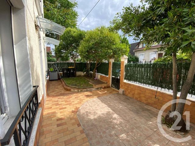Afficher la photo en grand appartement à vendre - 3 pièces - 54.0 m2 - LE BLANC MESNIL - 93 - ILE-DE-FRANCE - Century 21 Agence Marcus