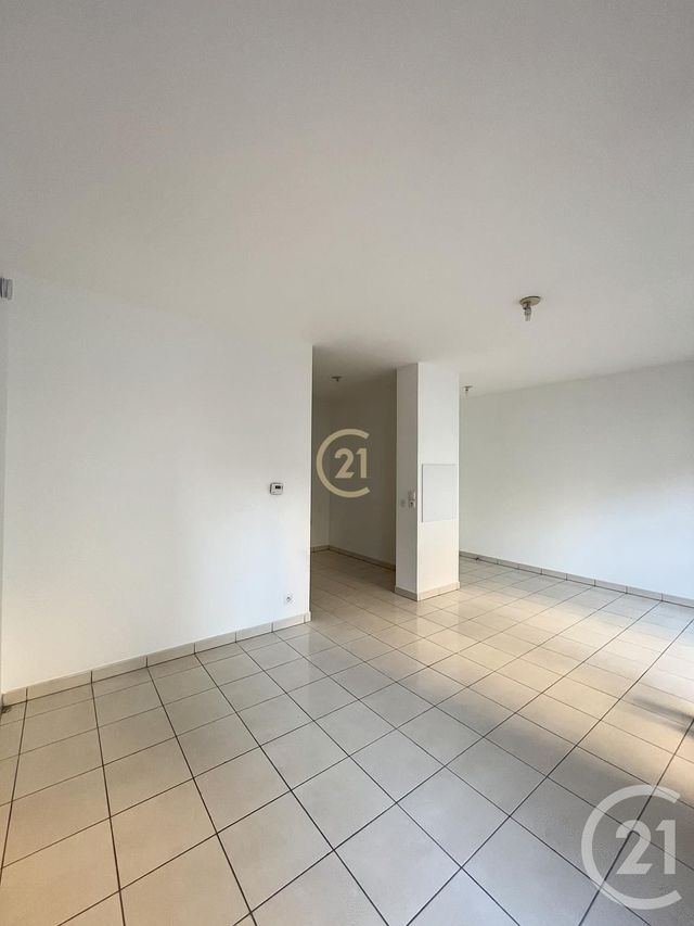 Appartement F3 à vendre - 3 pièces - 54.89 m2 - BOBIGNY - 93 - ILE-DE-FRANCE - Century 21 Agence Marcus