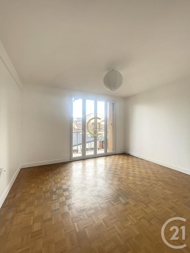 Appartement F2 à vendre - 2 pièces - 46.9 m2 - DRANCY - 93 - ILE-DE-FRANCE - Century 21 Agence Marcus