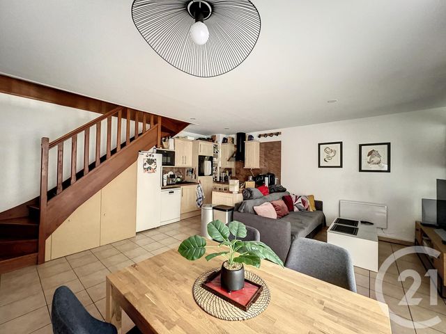 Appartement Duplex à vendre - 5 pièces - 86.0 m2 - BOBIGNY - 93 - ILE-DE-FRANCE - Century 21 Agence Marcus