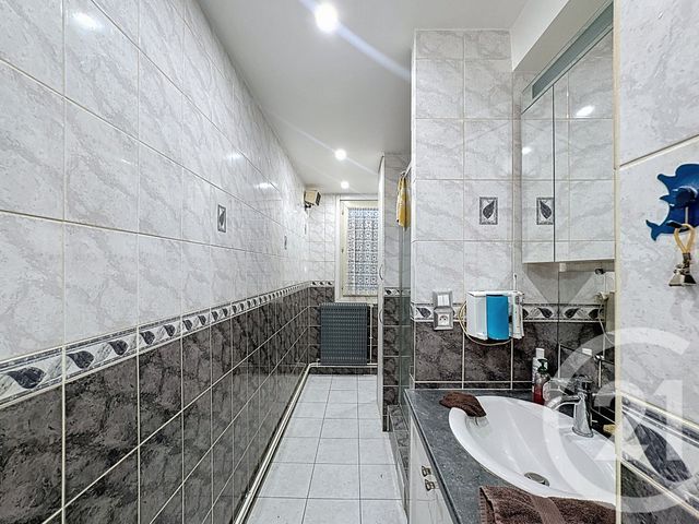 Appartement F2 à vendre - 2 pièces - 45.4 m2 - DRANCY - 93 - ILE-DE-FRANCE - Century 21 Agence Marcus