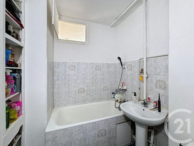 Appartement F2 à vendre - 2 pièces - 40.47 m2 - BOBIGNY - 93 - ILE-DE-FRANCE - Century 21 Agence Marcus