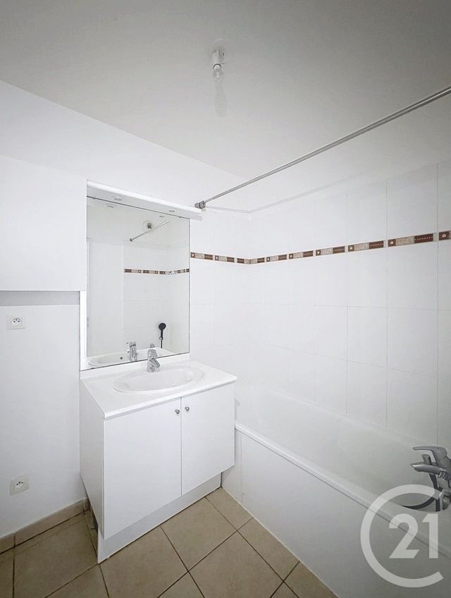 Appartement F2 à vendre - 2 pièces - 46.37 m2 - MONTEVRAIN - 77 - ILE-DE-FRANCE - Century 21 Agence Marcus