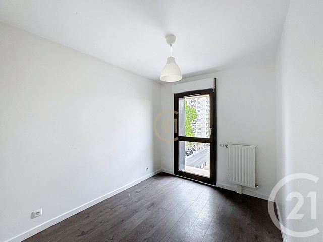 Afficher la photo en grand Appartement F3 à vendre - 3 pièces - 56.21 m2 - BOBIGNY - 93 - ILE-DE-FRANCE - Century 21 Agence Marcus