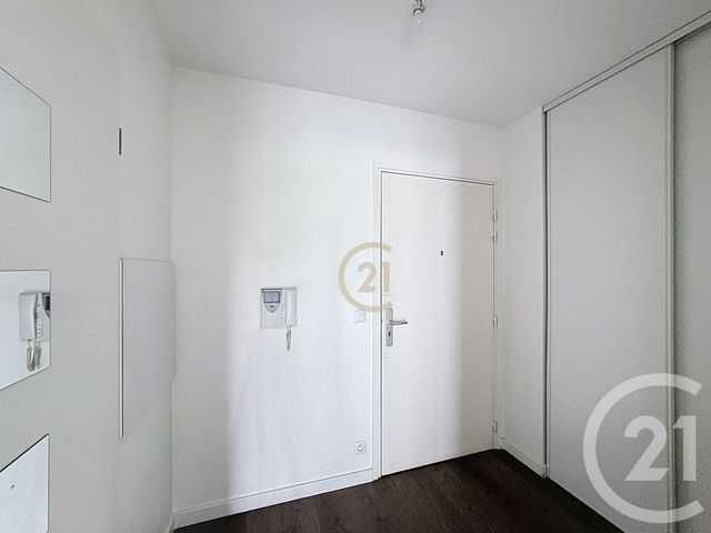 Afficher la photo en grand Appartement F3 à vendre - 3 pièces - 56.21 m2 - BOBIGNY - 93 - ILE-DE-FRANCE - Century 21 Agence Marcus