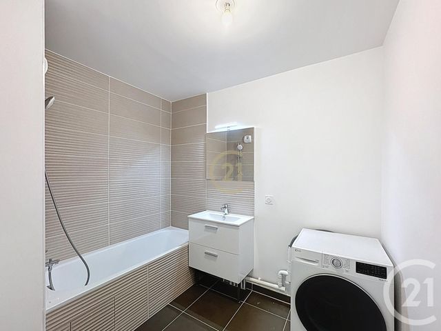 Appartement F3 à louer - 3 pièces - 54.64 m2 - LE BLANC MESNIL - 93 - ILE-DE-FRANCE - Century 21 Agence Marcus