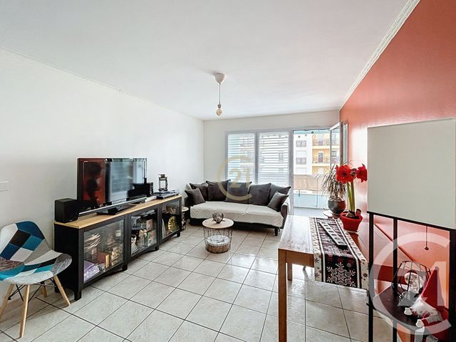 Appartement F3 à louer - 3 pièces - 54.15 m2 - DRANCY - 93 - ILE-DE-FRANCE - Century 21 Agence Marcus