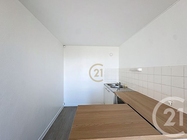 Appartement à vendre - 3 pièces - 51.41 m2 - BOBIGNY - 93 - ILE-DE-FRANCE - Century 21 Agence Marcus