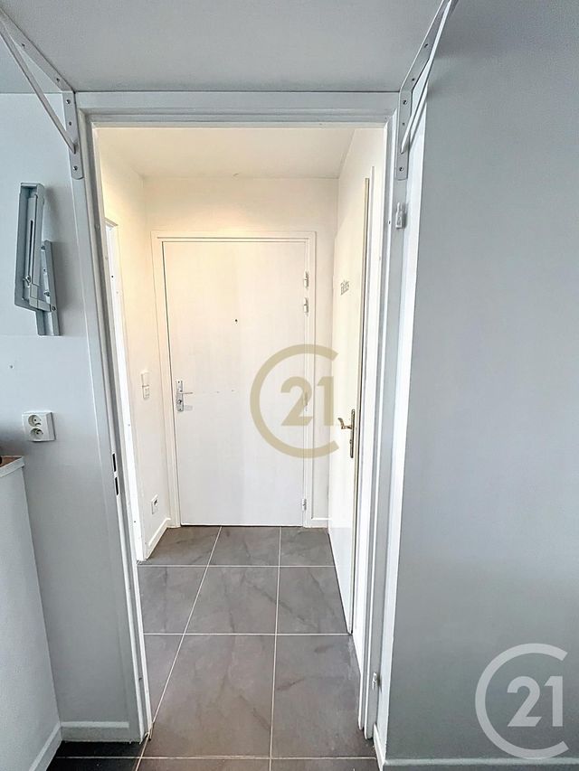Appartement F2 à louer - 2 pièces - 37.62 m2 - BOBIGNY - 93 - ILE-DE-FRANCE - Century 21 Agence Marcus