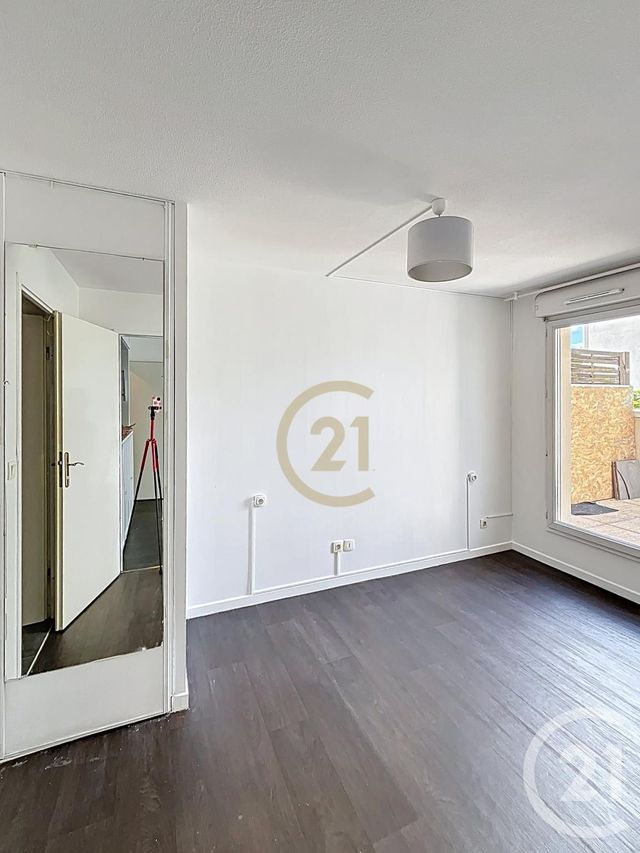 Appartement F2 à louer - 2 pièces - 37.62 m2 - BOBIGNY - 93 - ILE-DE-FRANCE - Century 21 Agence Marcus