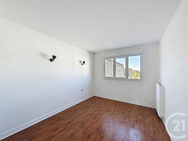 Appartement F3 à louer - 3 pièces - 62.48 m2 - DRANCY - 93 - ILE-DE-FRANCE - Century 21 Agence Marcus