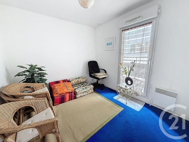 Appartement F2 à vendre - 2 pièces - 38.0 m2 - BOBIGNY - 93 - ILE-DE-FRANCE - Century 21 Agence Marcus