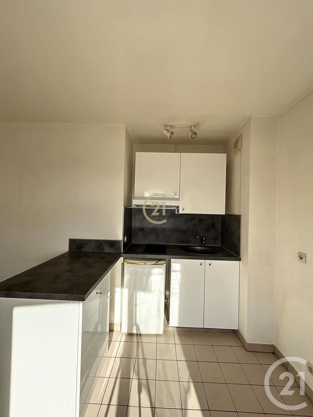 Appartement Studio à louer - 1 pièce - 27.87 m2 - BOBIGNY - 93 - ILE-DE-FRANCE - Century 21 Agence Marcus