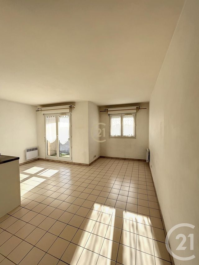 Appartement Studio à louer - 1 pièce - 27.87 m2 - BOBIGNY - 93 - ILE-DE-FRANCE - Century 21 Agence Marcus