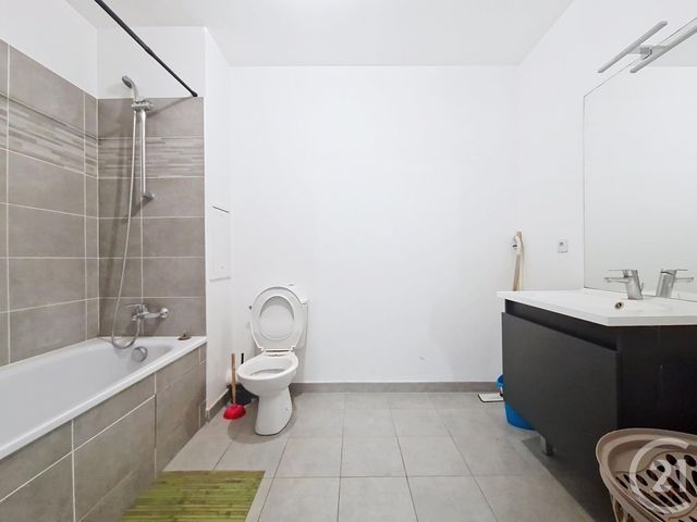 Appartement F2 à louer - 2 pièces - 43.33 m2 - ROISSY EN BRIE - 77 - ILE-DE-FRANCE - Century 21 Agence Marcus