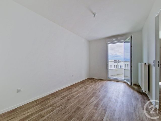 Appartement F2 à louer - 2 pièces - 47.39 m2 - DRANCY - 93 - ILE-DE-FRANCE - Century 21 Agence Marcus
