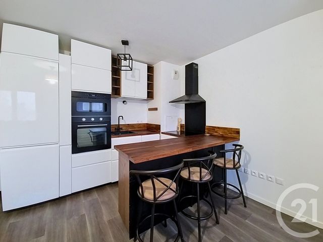 Appartement F2 à louer - 2 pièces - 43.02 m2 - DRANCY - 93 - ILE-DE-FRANCE - Century 21 Agence Marcus