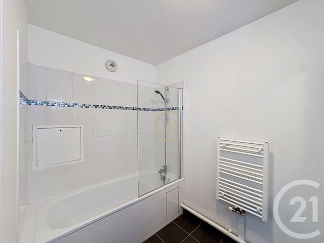 Appartement à vendre - 2 pièces - 38.9 m2 - DRANCY - 93 - ILE-DE-FRANCE - Century 21 Agence Marcus